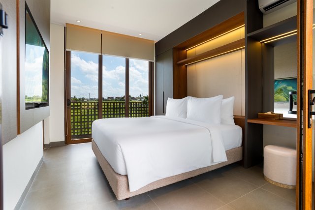 2-Bedroom Villa with Panoramic Balcony
